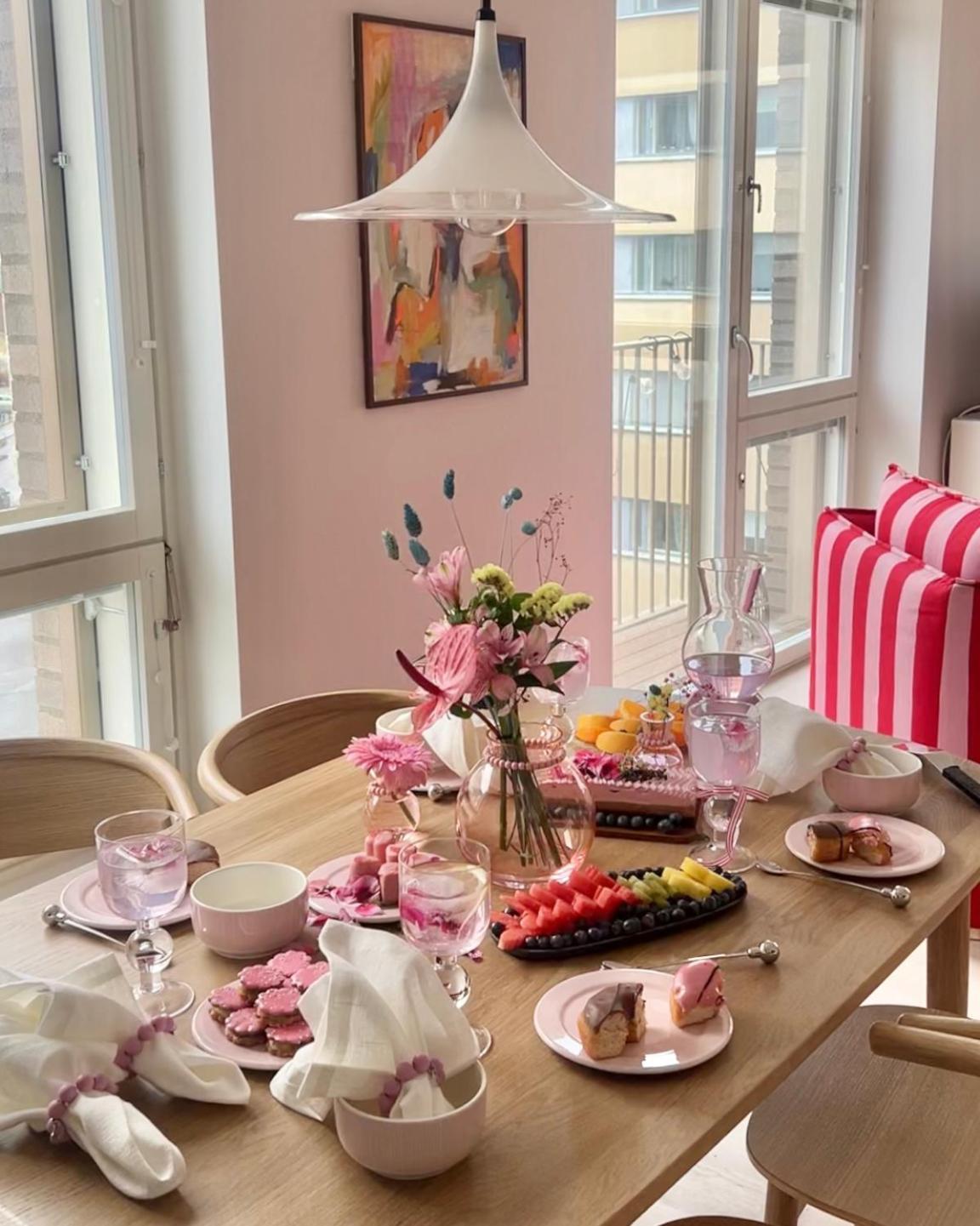 Candy-Colored Two-Room Condo With Sweet Views Helsinki Exterior foto